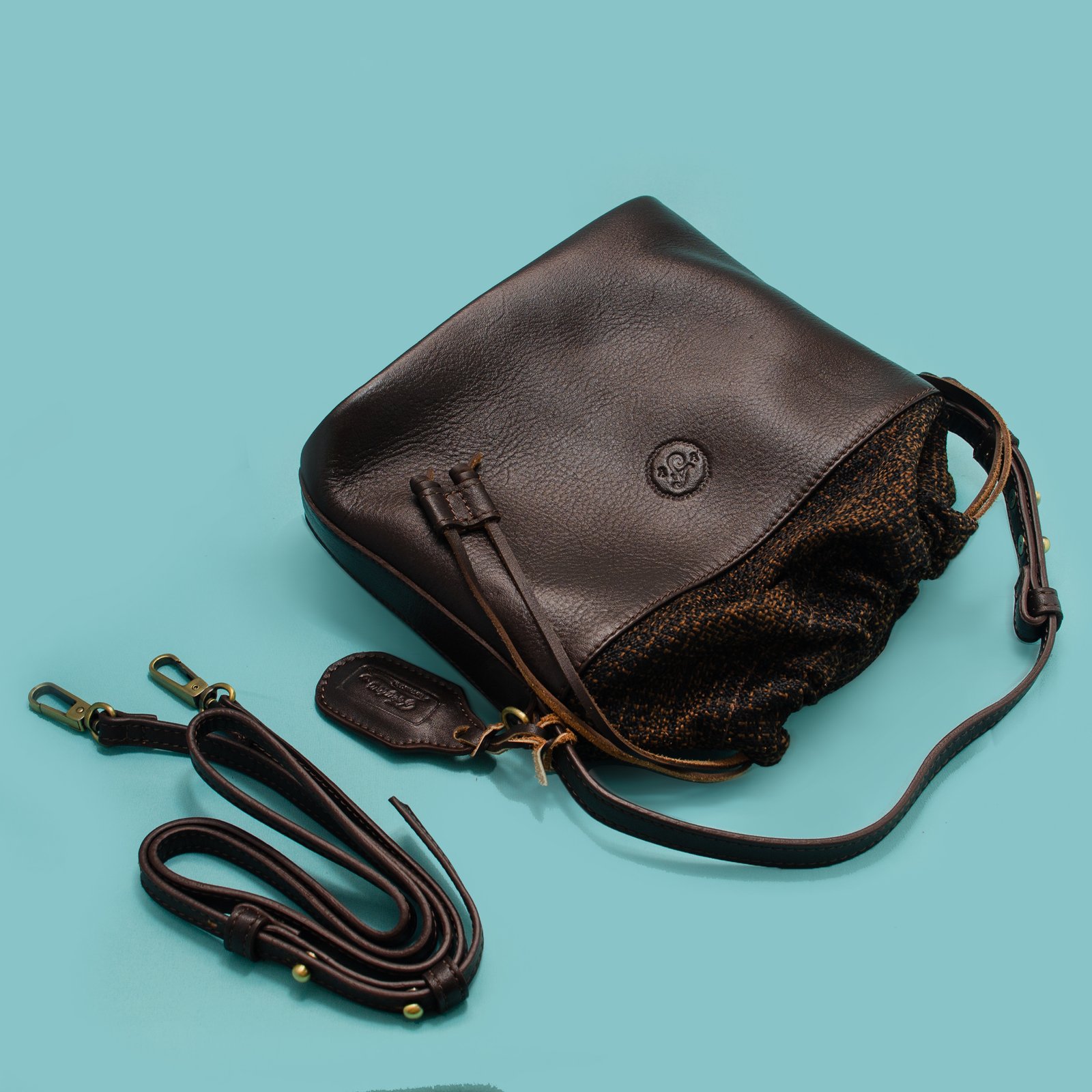 ZABRIENNE Bucket Bag (with drawstring) - Image 4